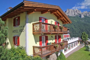 Отель Hotel Vigo  Виго-Ди-Фасса